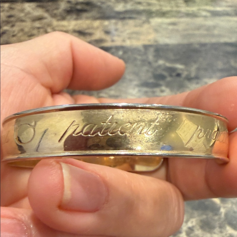 Avon Gold-Tone Engraved zodiac Taurus Bracelet - Picture 4 of 6